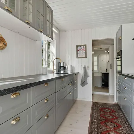 Charming Close To The Сasa de vacaciones Glesborg